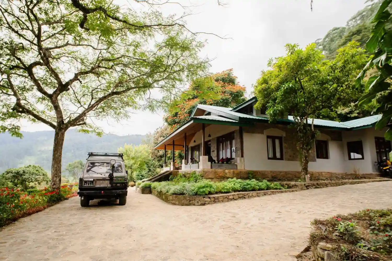 bawlana estate bungalow kirimetiya. private holiday bungalow in sri lanka