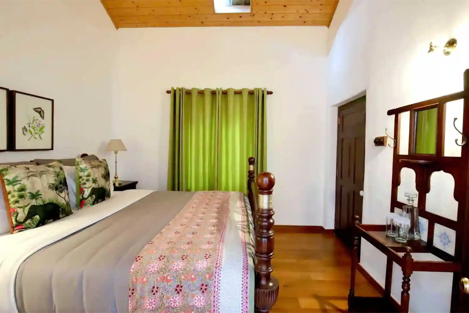 Bedroom at Bawlana Bungalow Hotel and bungalow to stay in Kandy Sri Lanka. private family vacation bungalow in sri lanka